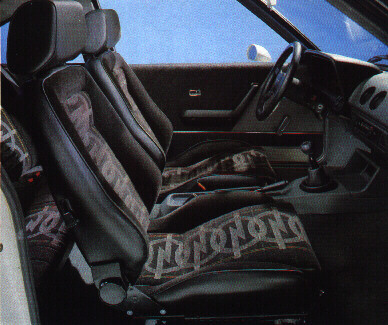 Irmscher Manta 240 Innenraum mit Recaro-Sitzen